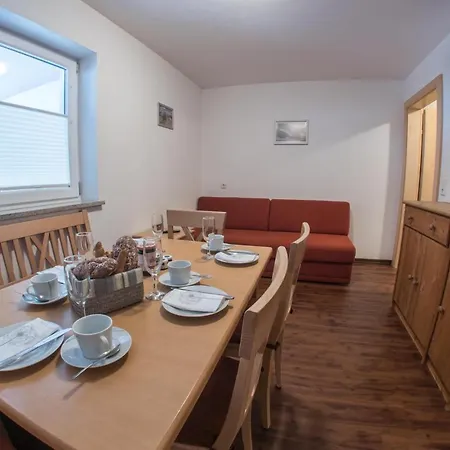 Alpenapart Saphir Aparthotel