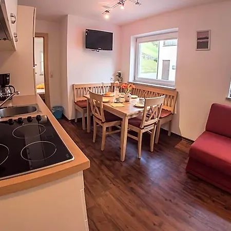Alpenapart Saphir Aparthotel 3*
