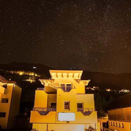 Ξενοδοχείο με διαμερίσματα Alpenapart Saphir
