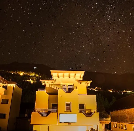 Ξενοδοχείο με διαμερίσματα Alpenapart Saphir